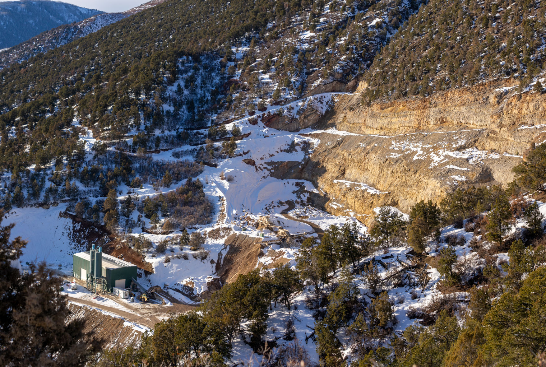 200128_GlenwoodSpringsMine08_CT.jpg